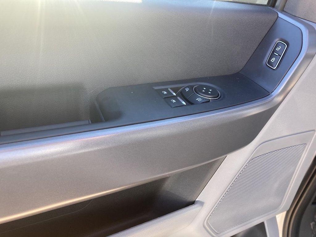 new 2024 Ford F-250 car, priced at $50,675