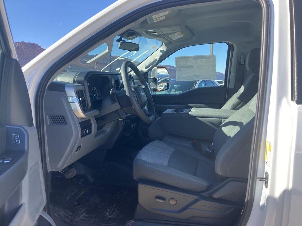 new 2024 Ford F-250 car, priced at $50,675