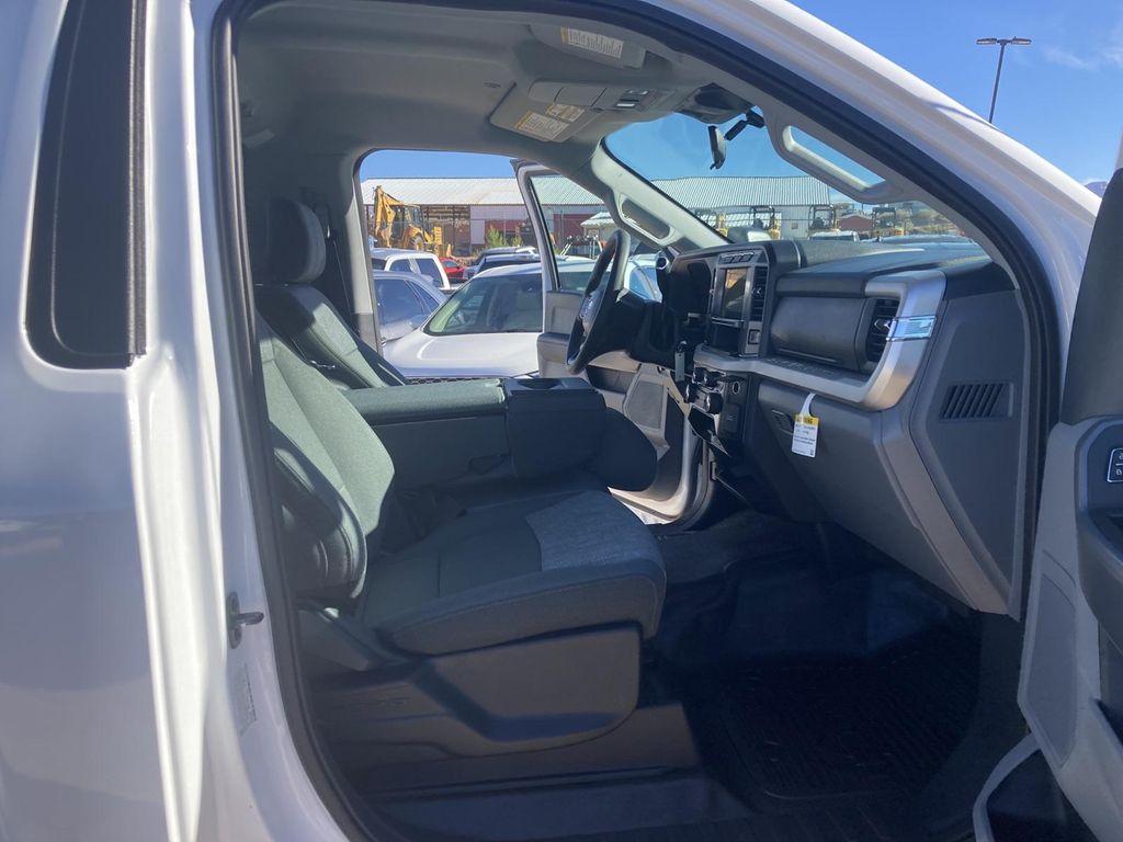 new 2024 Ford F-250 car, priced at $50,675