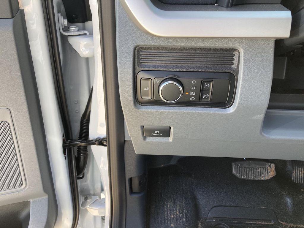 new 2024 Ford F-350 car, priced at $57,095