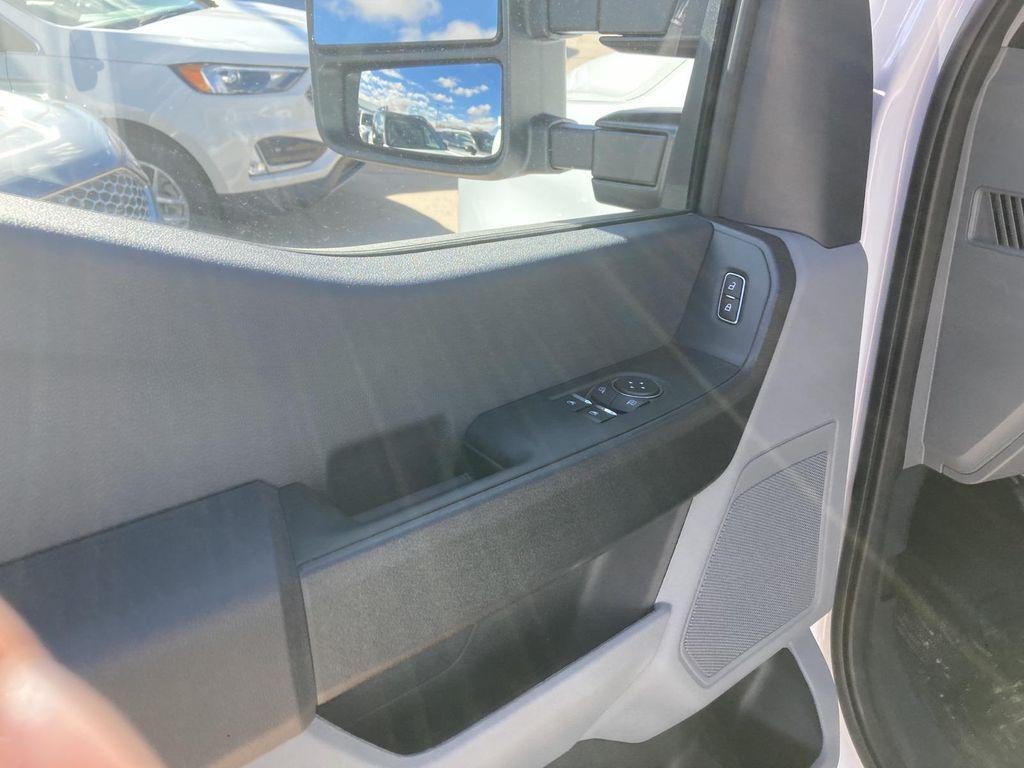 new 2024 Ford F-350 car, priced at $57,095