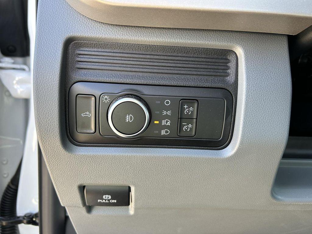 new 2025 Ford F-350 car, priced at $57,580