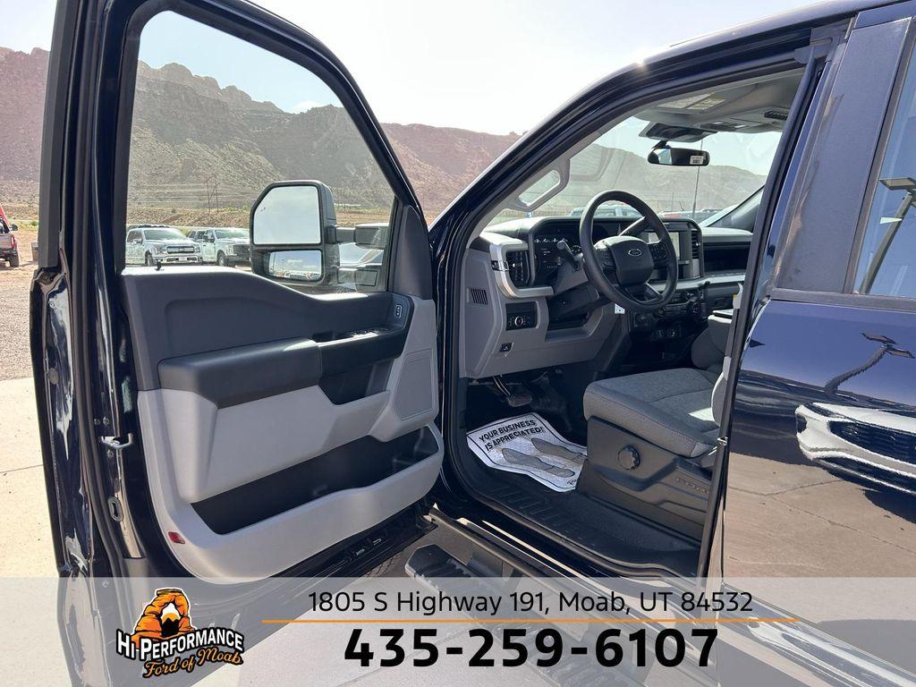 new 2025 Ford F-250 car, priced at $67,030