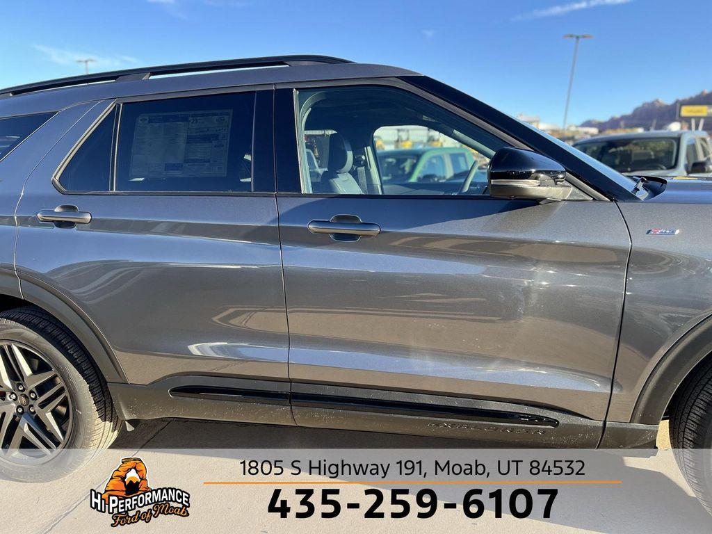 new 2025 Ford Explorer car, priced at $51,575