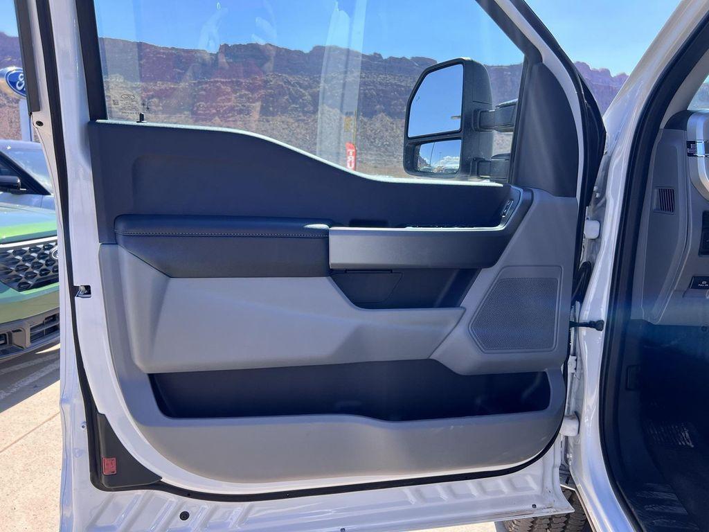 new 2025 Ford F-350 car, priced at $60,330