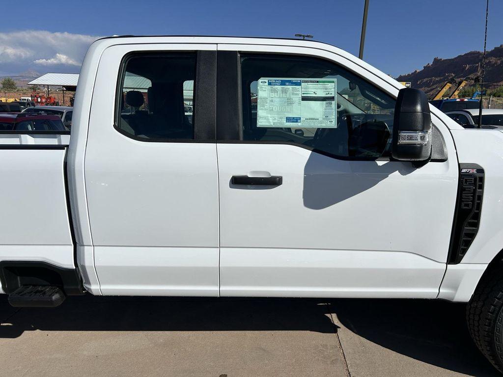 new 2025 Ford F-350 car, priced at $58,110