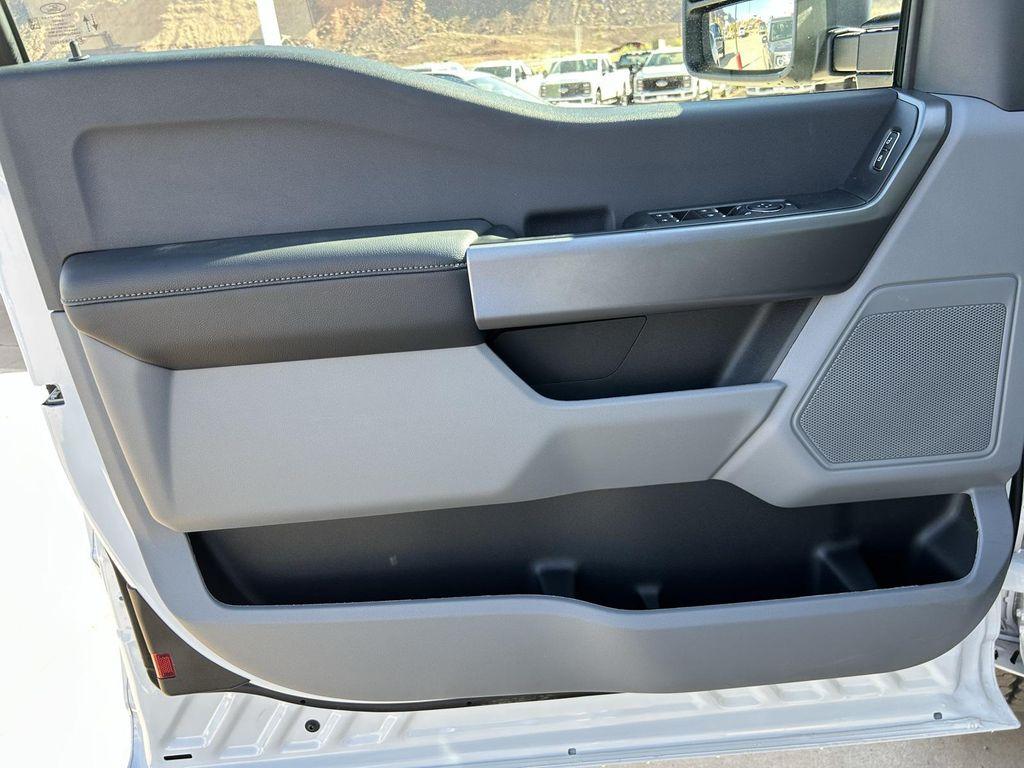 new 2025 Ford F-350 car, priced at $58,110