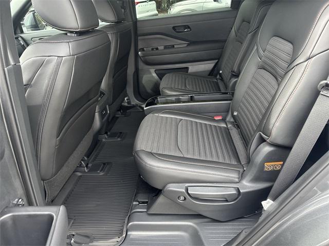 new 2025 Nissan Pathfinder car, priced at $39,187