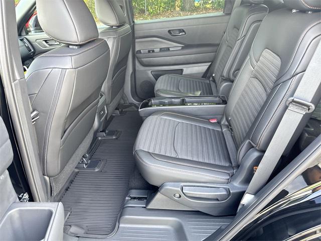 new 2025 Nissan Pathfinder car, priced at $43,088