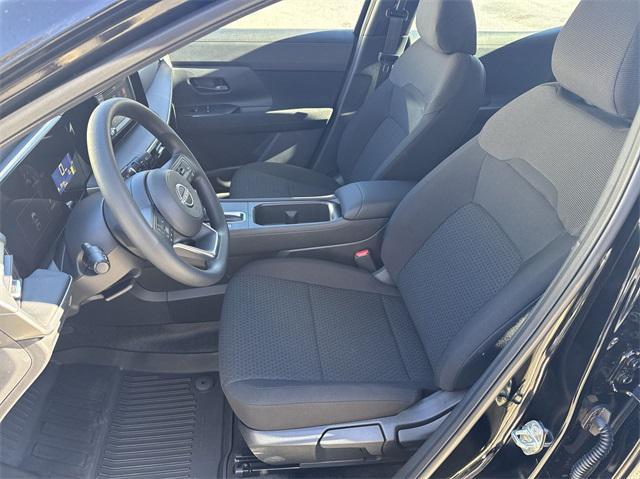 new 2025 Nissan Kicks car, priced at $23,457