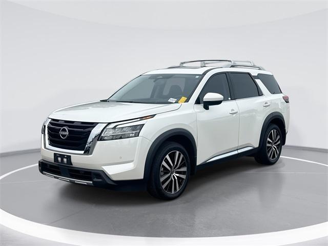 used 2024 Nissan Pathfinder car, priced at $40,900