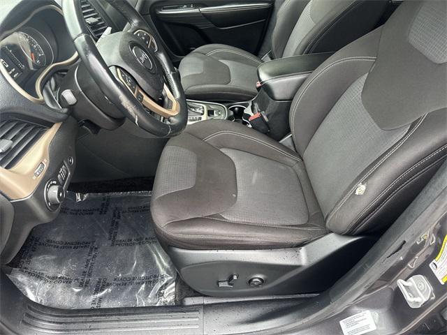 used 2015 Jeep Cherokee car, priced at $10,799