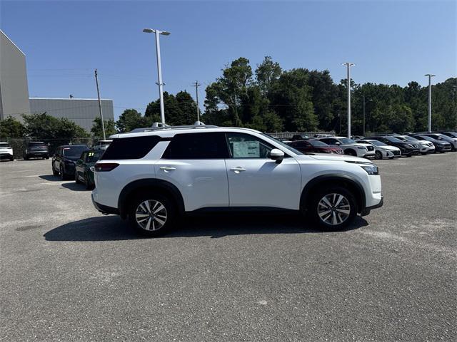 new 2025 Nissan Pathfinder car, priced at $41,993