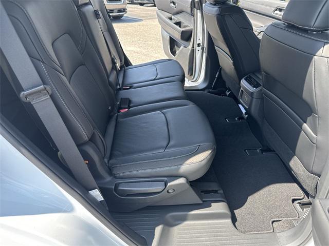 new 2025 Nissan Pathfinder car, priced at $41,993