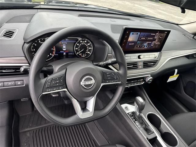 new 2025 Nissan Altima car, priced at $28,950