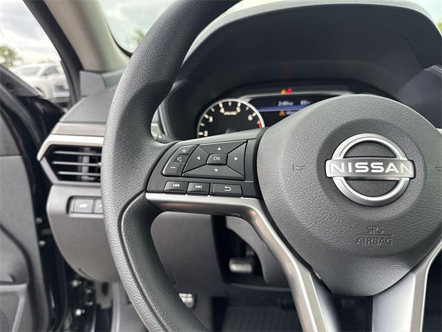new 2025 Nissan Altima car, priced at $28,950