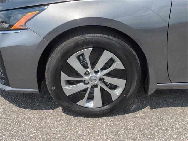 new 2025 Nissan Altima car, priced at $25,892