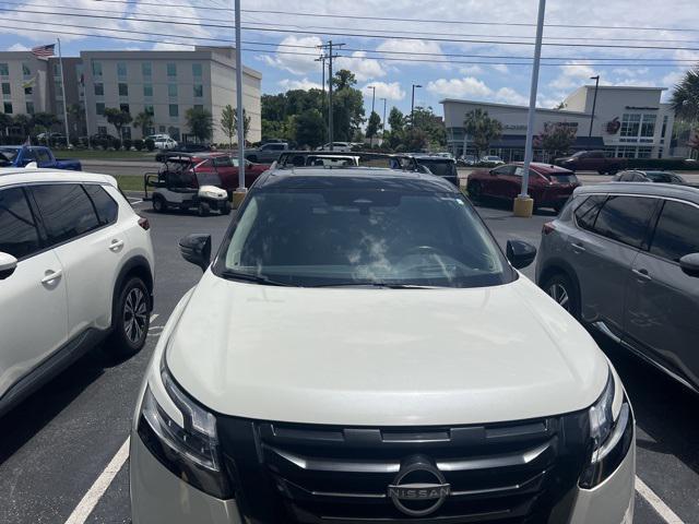 used 2023 Nissan Pathfinder car, priced at $36,900