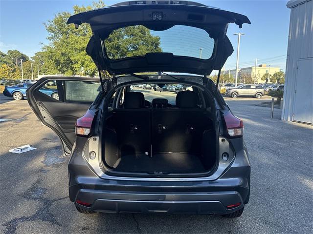 new 2025 Nissan Kicks car, priced at $21,946