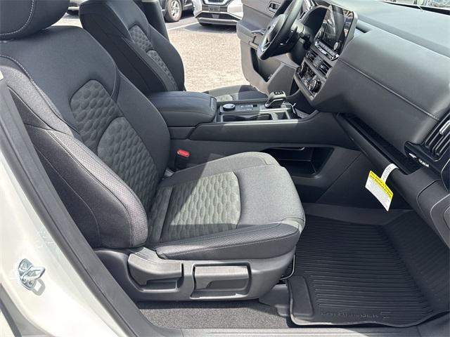 new 2025 Nissan Pathfinder car, priced at $37,492
