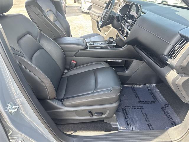 used 2022 Nissan Pathfinder car, priced at $32,900