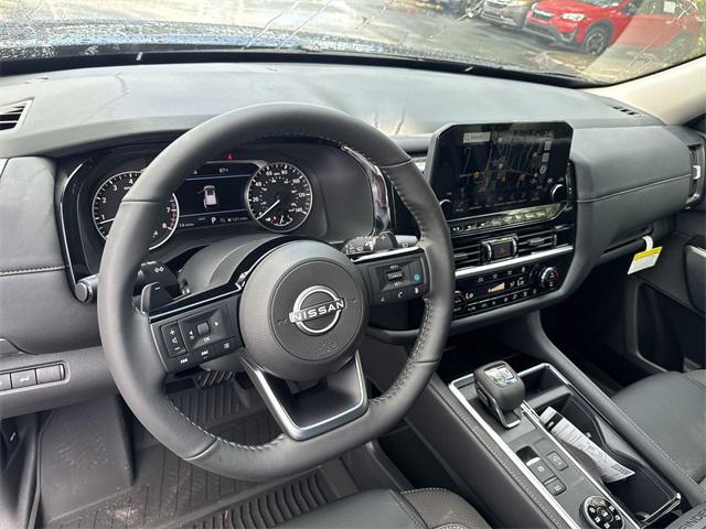 new 2025 Nissan Pathfinder car, priced at $42,989