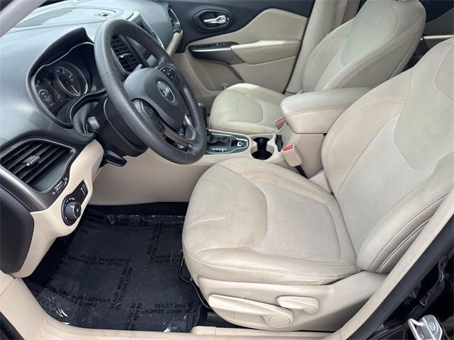 used 2019 Jeep Cherokee car, priced at $16,941