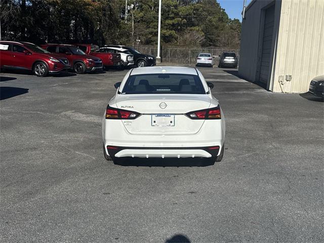 new 2025 Nissan Altima car, priced at $25,685