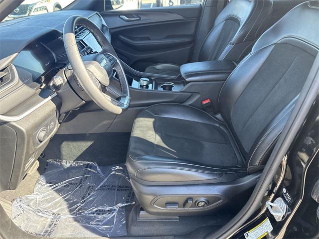 used 2024 Jeep Grand Cherokee car, priced at $34,590