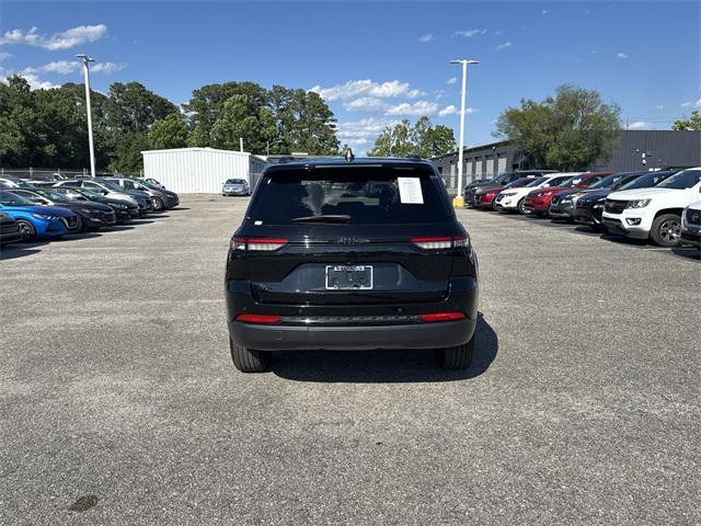 used 2024 Jeep Grand Cherokee car, priced at $34,590