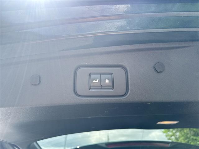 used 2022 Nissan Pathfinder car, priced at $37,900