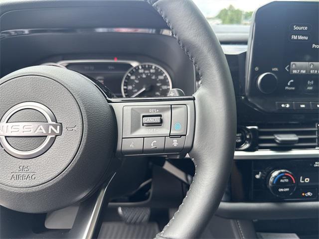new 2025 Nissan Pathfinder car, priced at $40,523