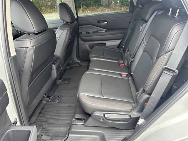 new 2025 Nissan Pathfinder car, priced at $40,523
