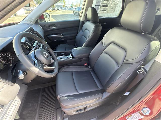 new 2025 Nissan Pathfinder car, priced at $46,053