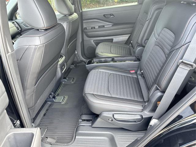 new 2025 Nissan Pathfinder car, priced at $43,010