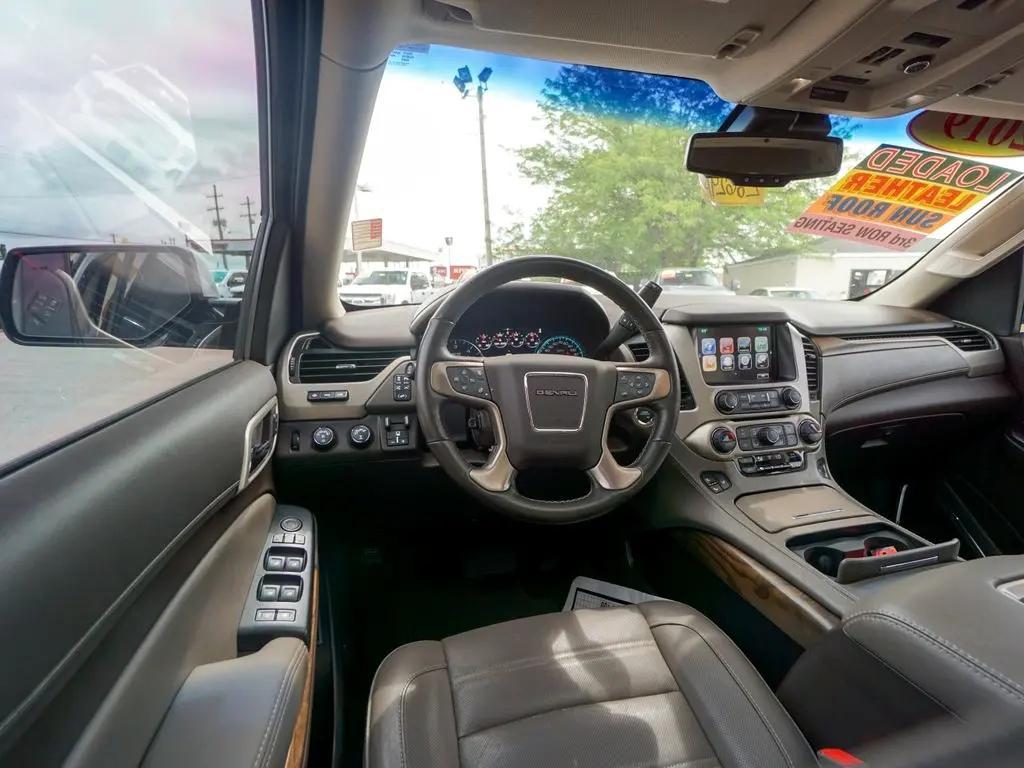 used 2019 GMC Yukon car, priced at $35,844