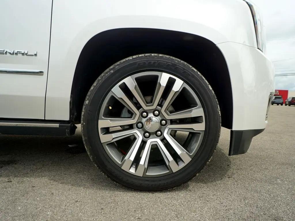 used 2019 GMC Yukon car, priced at $35,844