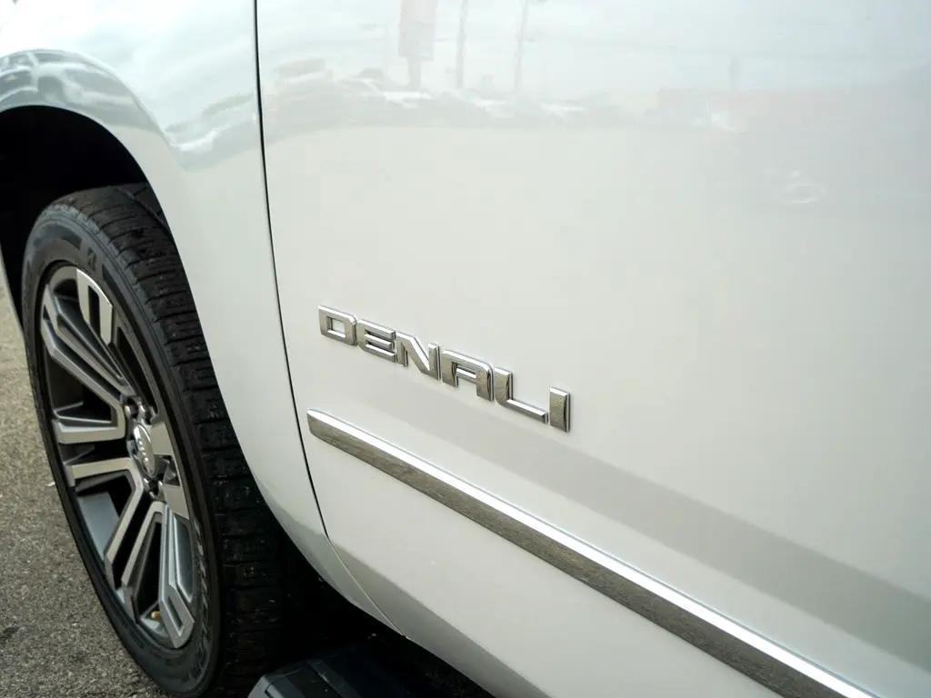 used 2019 GMC Yukon car, priced at $35,844