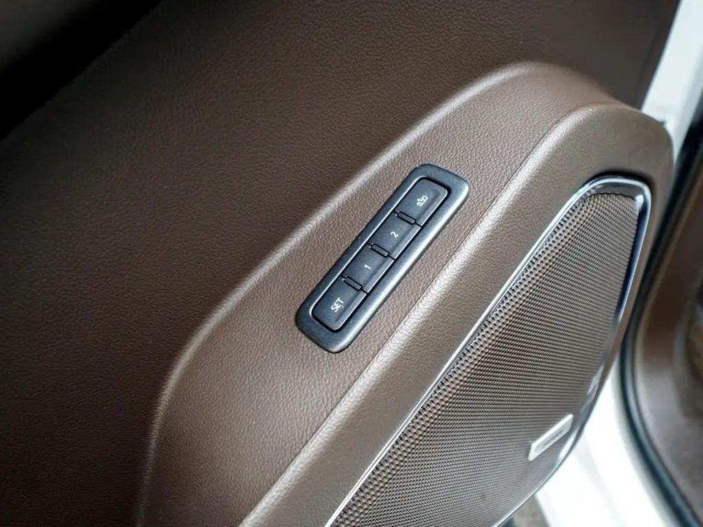 used 2019 GMC Yukon car, priced at $35,844