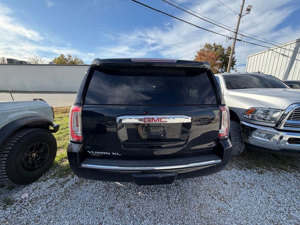 used 2019 GMC Yukon XL car, priced at $42,944