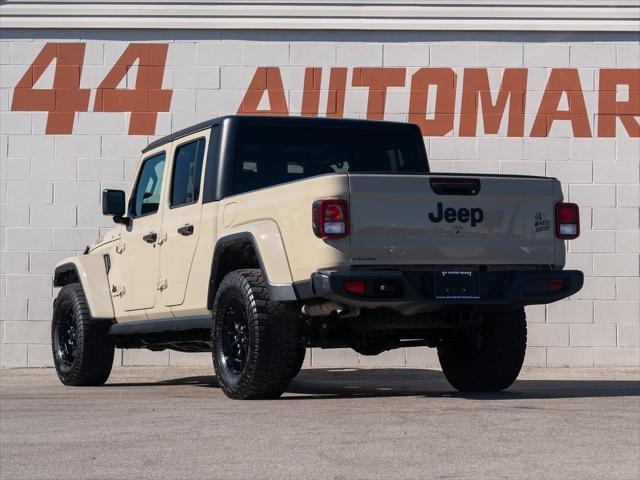 used 2022 Jeep Gladiator car, priced at $35,744