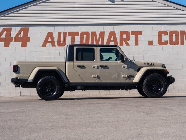 used 2022 Jeep Gladiator car, priced at $35,744