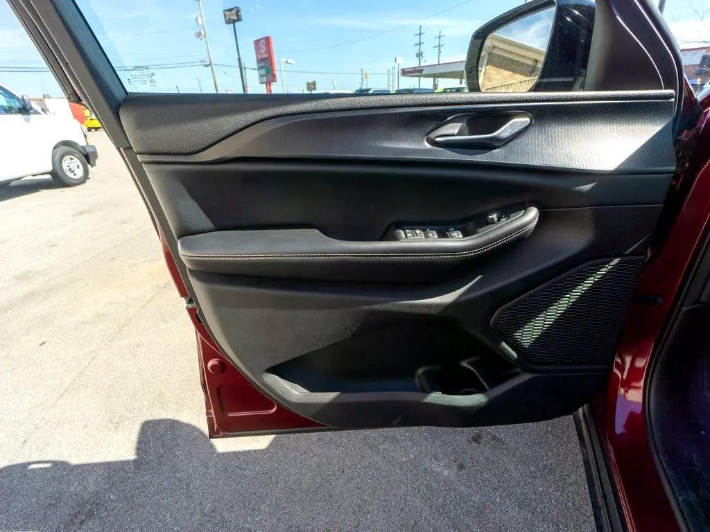 used 2023 Jeep Grand Cherokee car, priced at $31,944