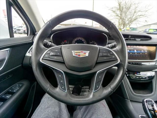 used 2017 Cadillac XT5 car, priced at $21,344