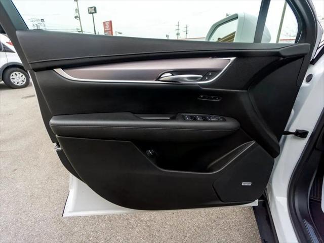 used 2017 Cadillac XT5 car, priced at $21,344