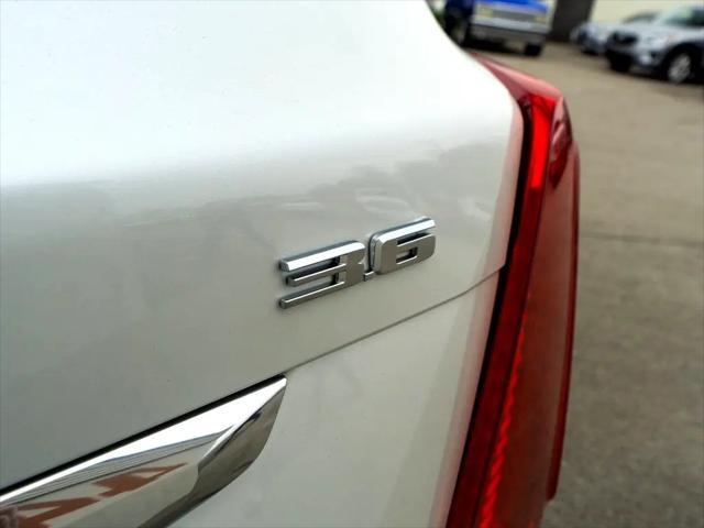 used 2017 Cadillac XT5 car, priced at $21,344