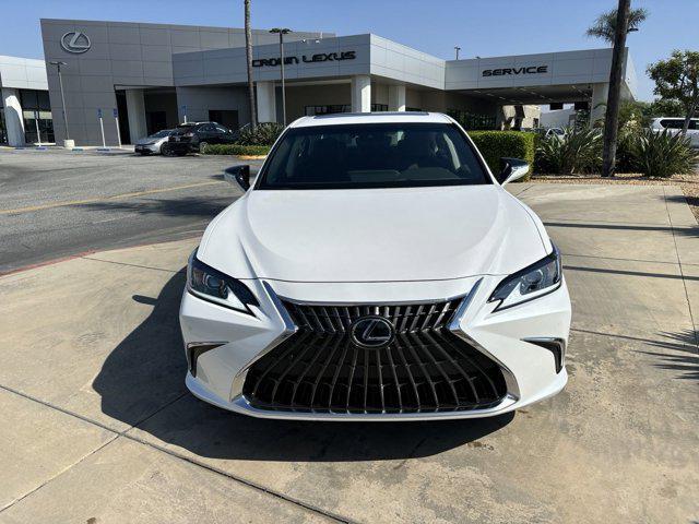 new 2025 Lexus ES 300h car, priced at $49,314