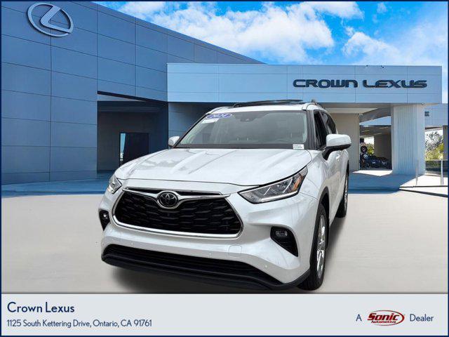 used 2024 Toyota Highlander car, priced at $44,996
