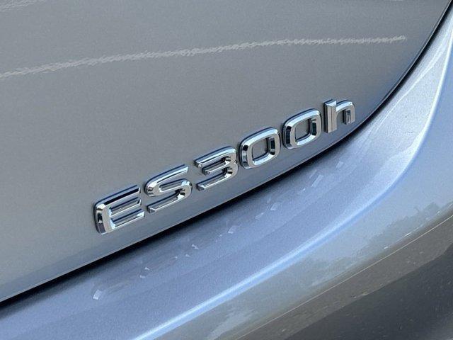 new 2024 Lexus ES 300h car, priced at $49,871