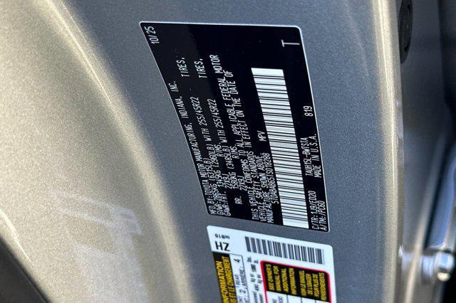 new 2026 Lexus TX 500h car, priced at $75,833